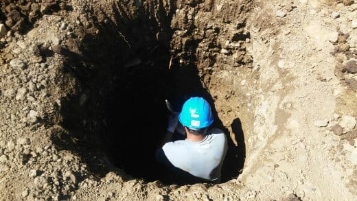 cavando para pozo a tierra